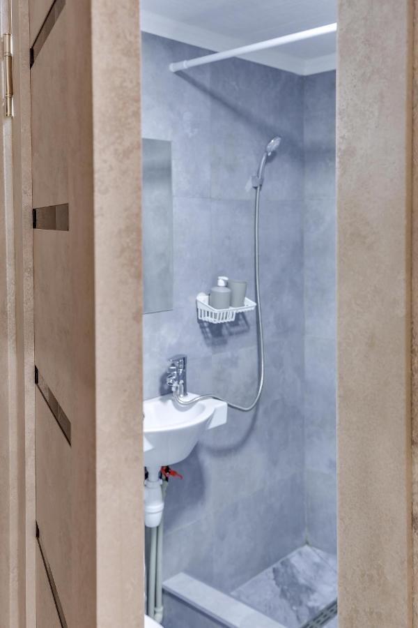 Yourhouse На Розыбакиева Утепова Недалеко От Меги Alma-Ata Buitenkant foto